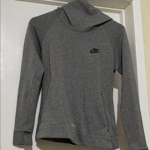 NIKE SWEATER - SMALL